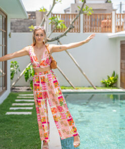 Kaia Pants Calypso Pink wide leg tropical pants Mimpi Mannis