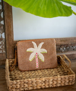 Coco pop clutch woven palm bag Mimpi Mannis